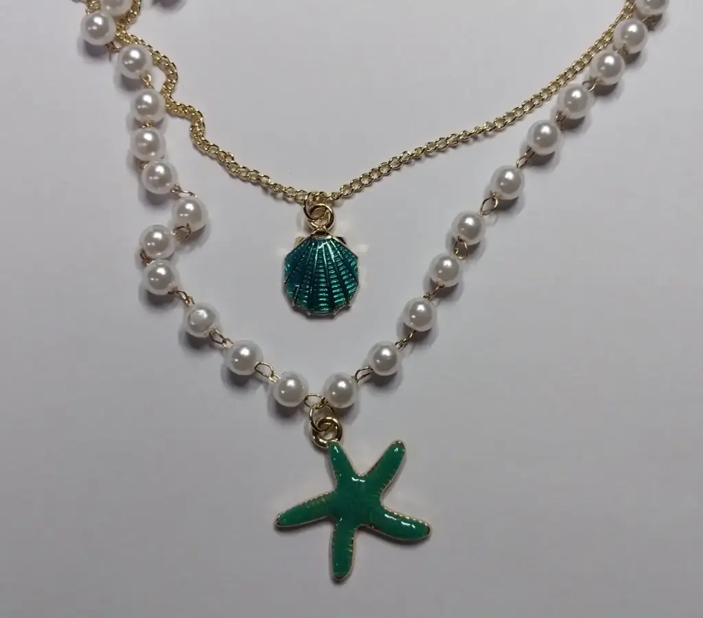 Collar Doble Con Dijes