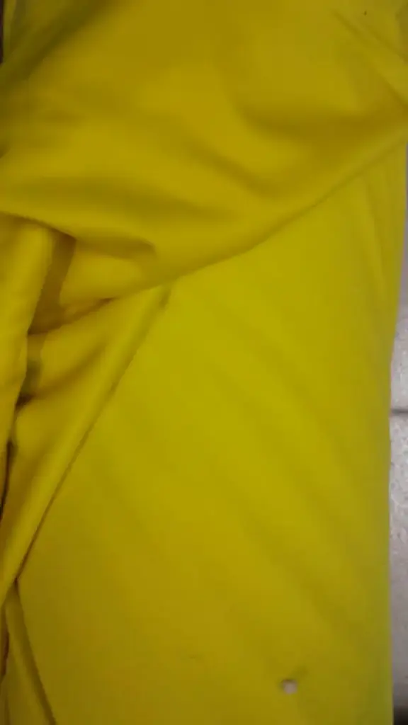 Acetato Frizado Deportivo AMARILLO 1,60Mts Ancho Rinde 2.5Mts