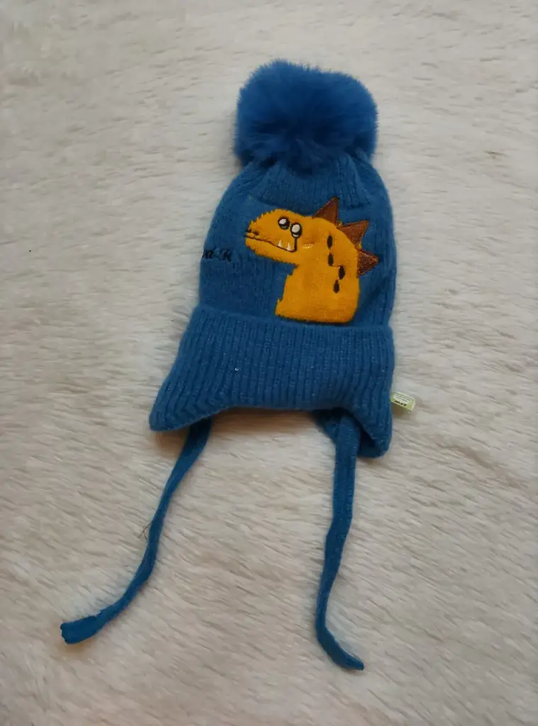 Gorro Dino Con Pompon 