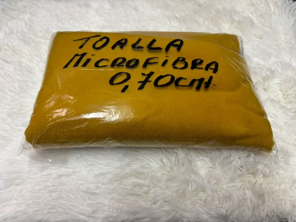 Retazo Toalla Micro 0.70 x 1.50 ( Aprox)4200