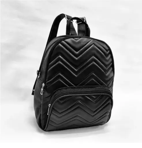 Mochila Tipo Cuero Matelase Charol